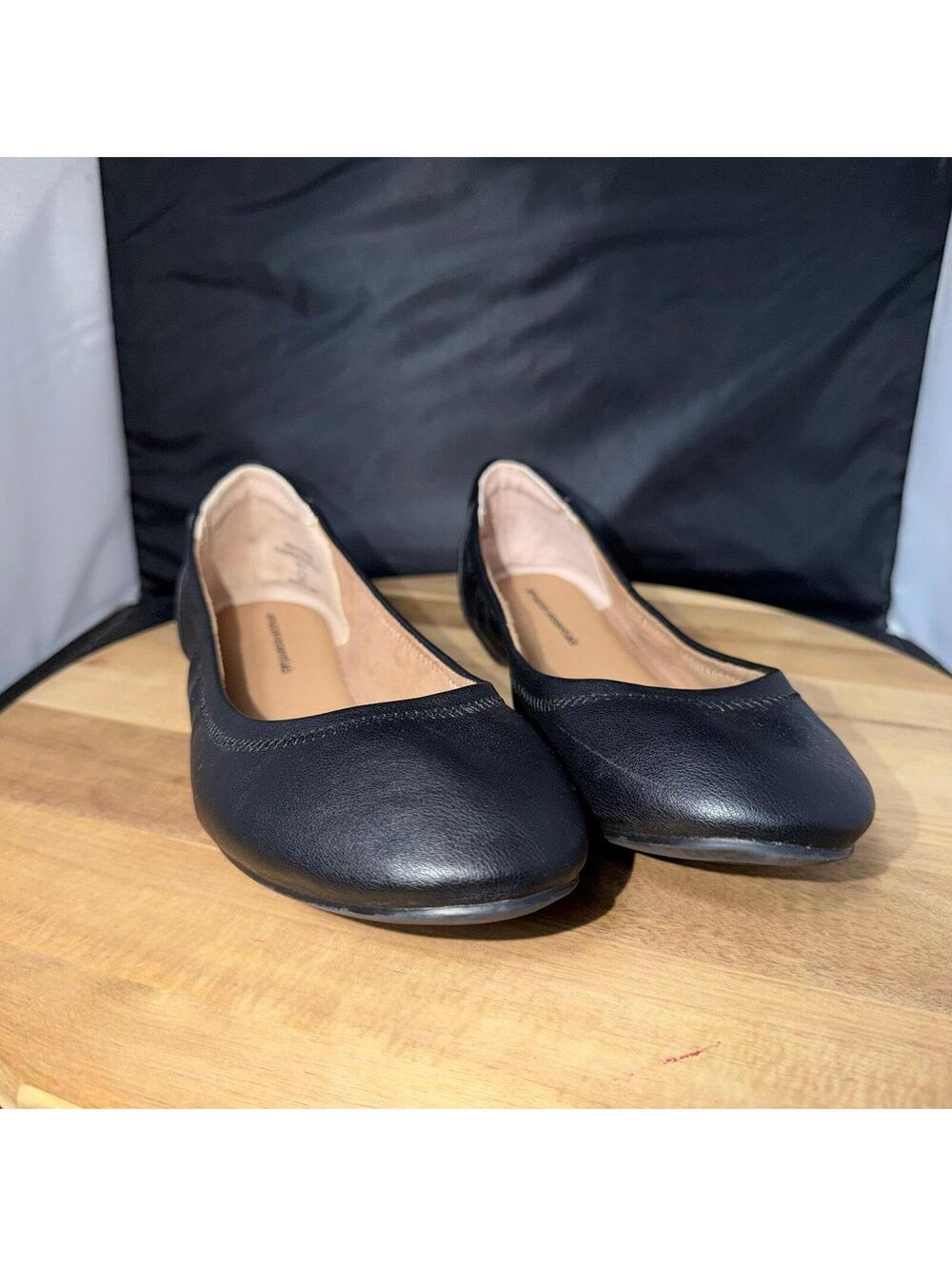 Amazon Essentials Black Ballet Flats Women’s Size 8W